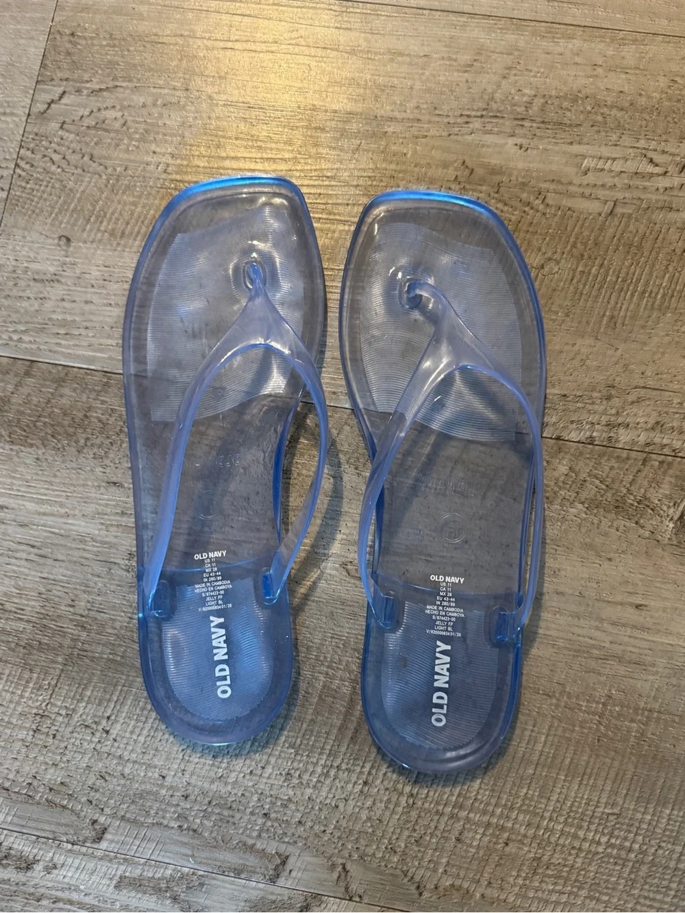 Old Navy Women's Clear Blue Jelly Flip Flops. Size 11